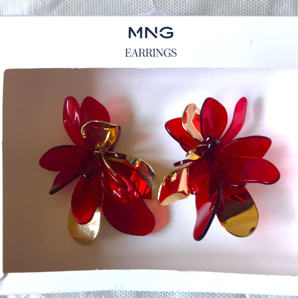 NWT MNG Flowers Earrings
